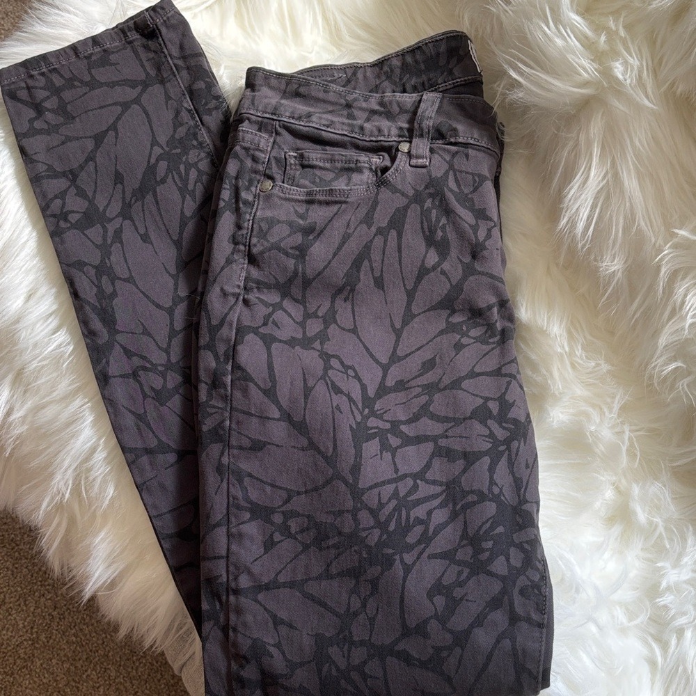 PAIGE Women's Gray Leaf Print Skinny Jeans Size 29 Casual Pants